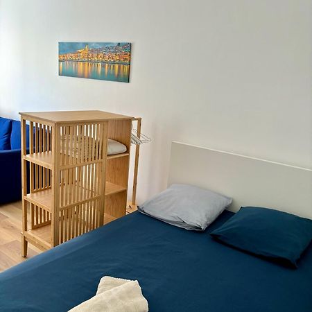 Studio 2 Etoiles A Menton Pour 4 Personnes Buitenkant foto