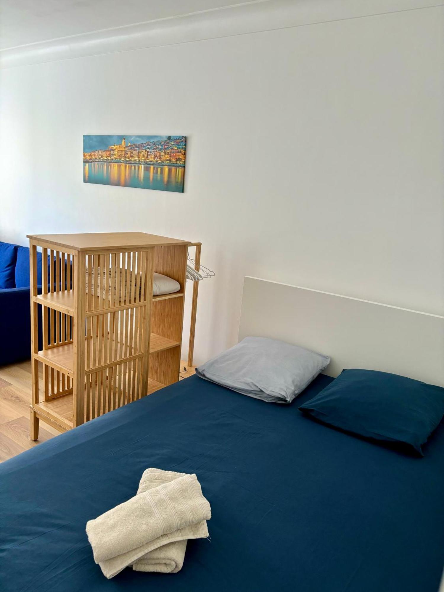 Studio 2 Etoiles A Menton Pour 4 Personnes Buitenkant foto