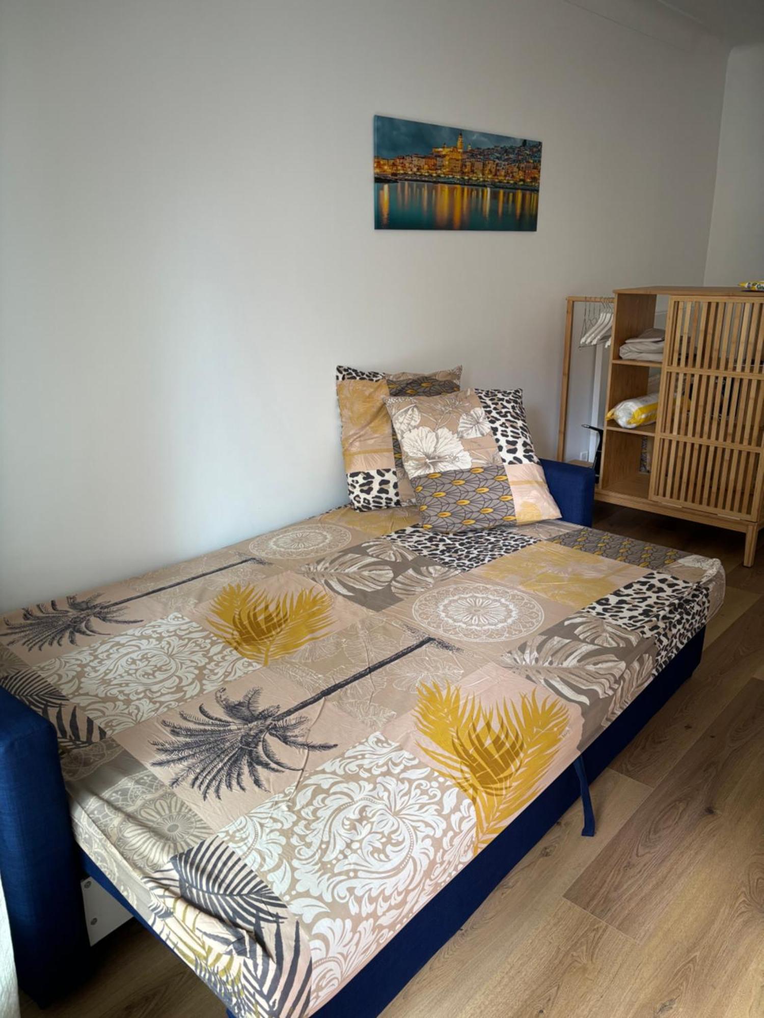Studio 2 Etoiles A Menton Pour 4 Personnes Buitenkant foto